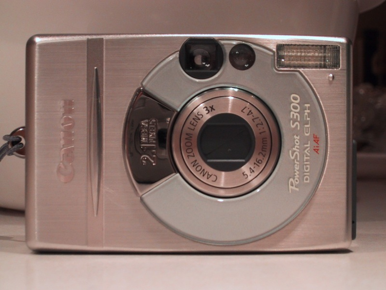 Canon-PowerShot-S300-Front.jpg