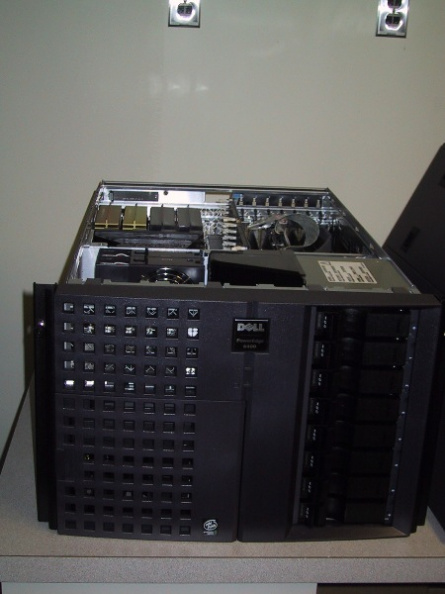 Dell-PowerEdge-6400-1.jpg