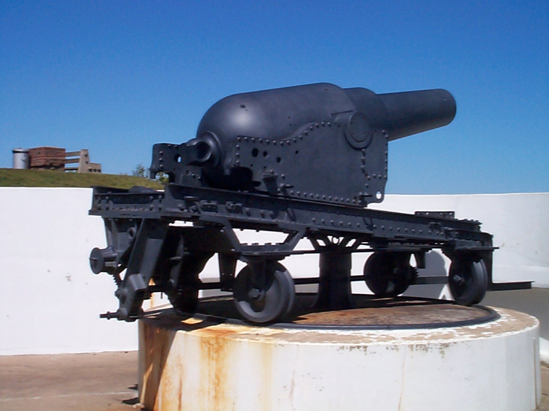 9lb-Gun-1.jpg
